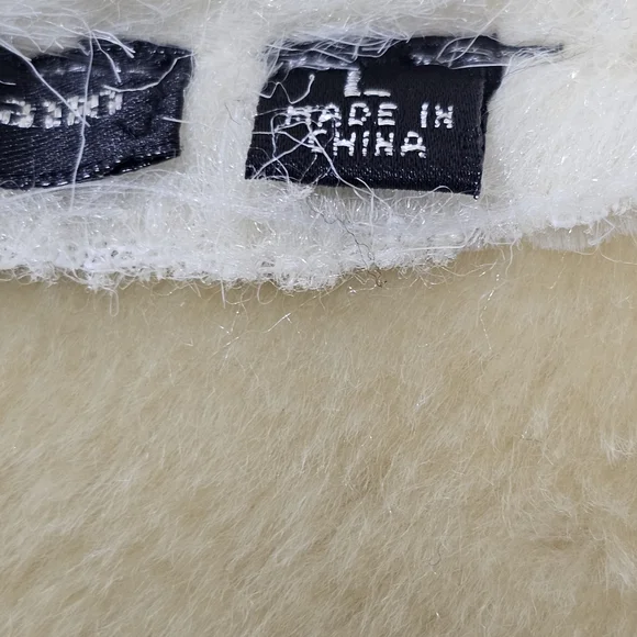 Essentials by Milano Ivory Faux Fur Vest - Picture 8 of 13